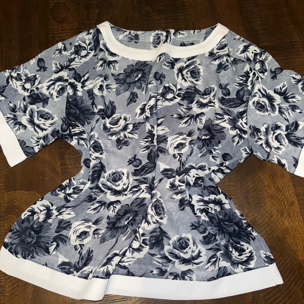 Floral Print Top with White Trim